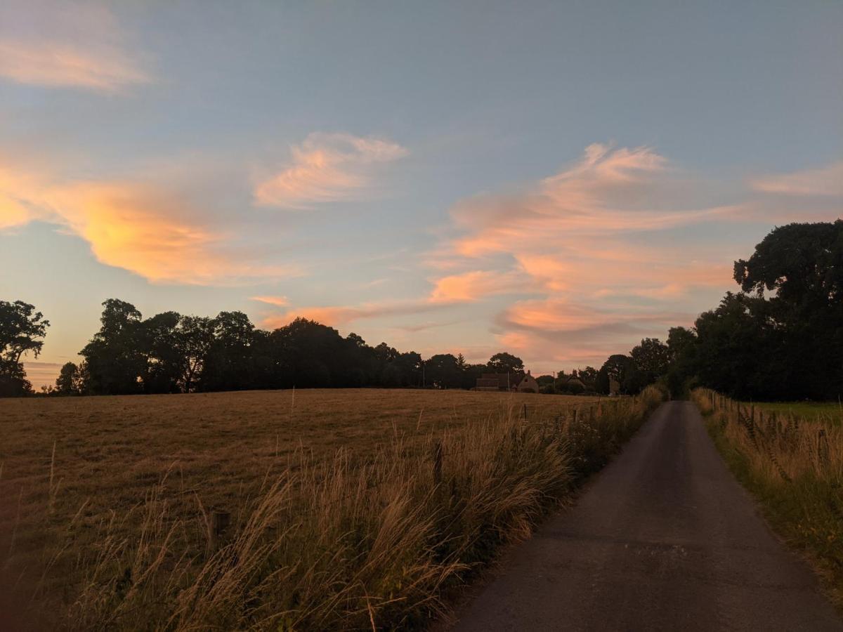 Aldon Farmhouse Villa Yeovil Bagian luar foto