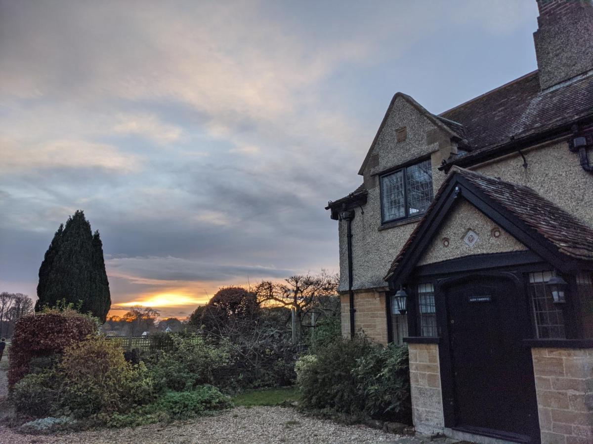 Aldon Farmhouse Villa Yeovil Bagian luar foto
